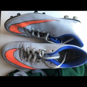 Soccer shoes used one season bought new come with all socks